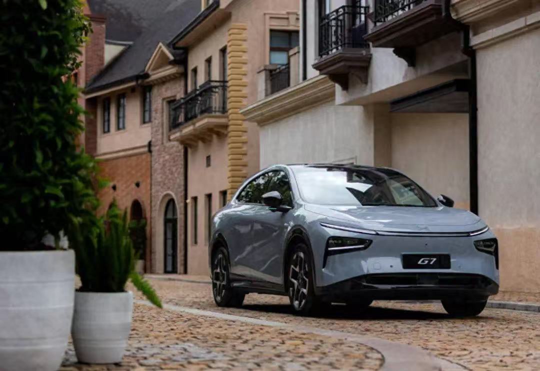 小鹏G7上市9分钟大定破万，能挑战小米YU7吗？