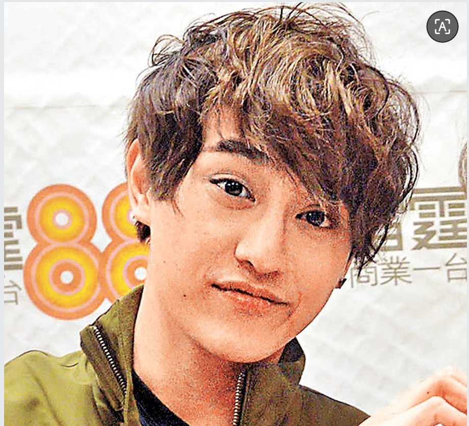 近日，香港警方在元朗山下路一单位拘捕3名涉毒人员，其中包括35岁的香港职业歌手罗启聪。1月7日，香港警务处公共关系科当值新闻主任告诉记者，此案不排除将有更多人被拘捕，3人被控“制造危险药物”“贩运危险药物”及“串谋贩运危险药物”等罪名，已在观塘裁判法院提堂，案件已押至3月31日再审。