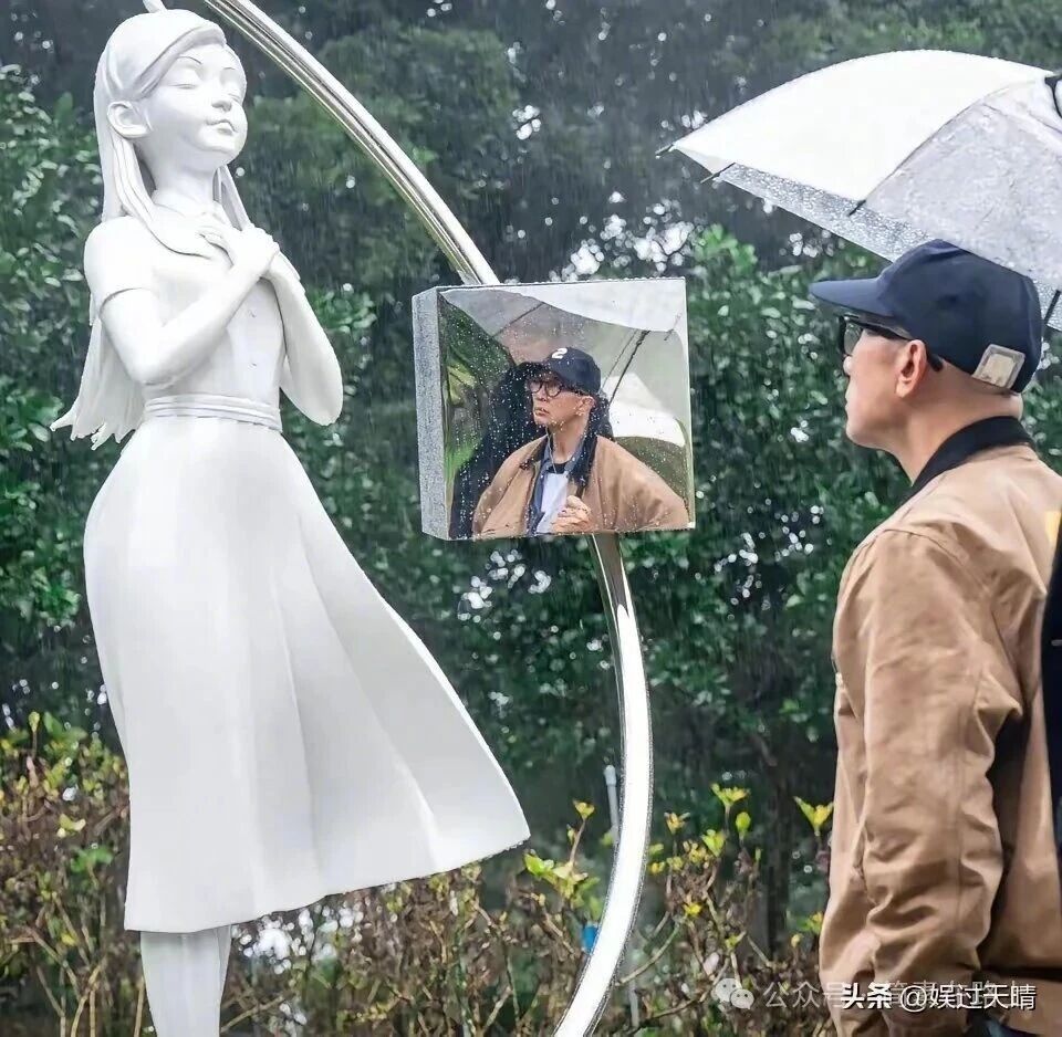 大S纪念雕像正式揭幕！看到雕像后的感受……